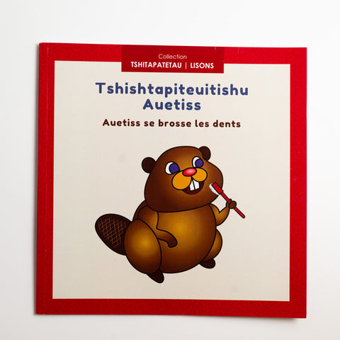 Tshishtapiteuitishu Auetiss - Auetiss se brosse les dents